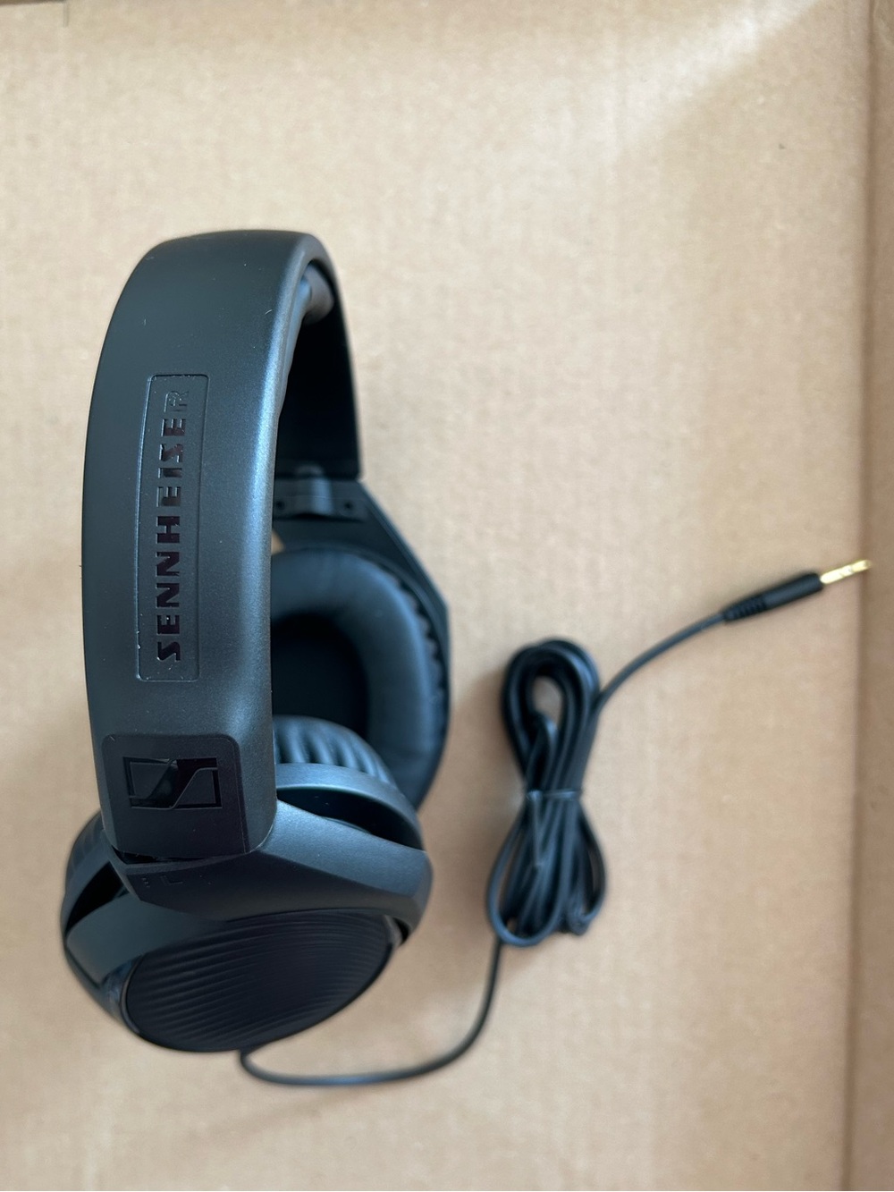 Sennheiser Pro Audio Professional HD 200 PRO Over-Ear Studio Headphones